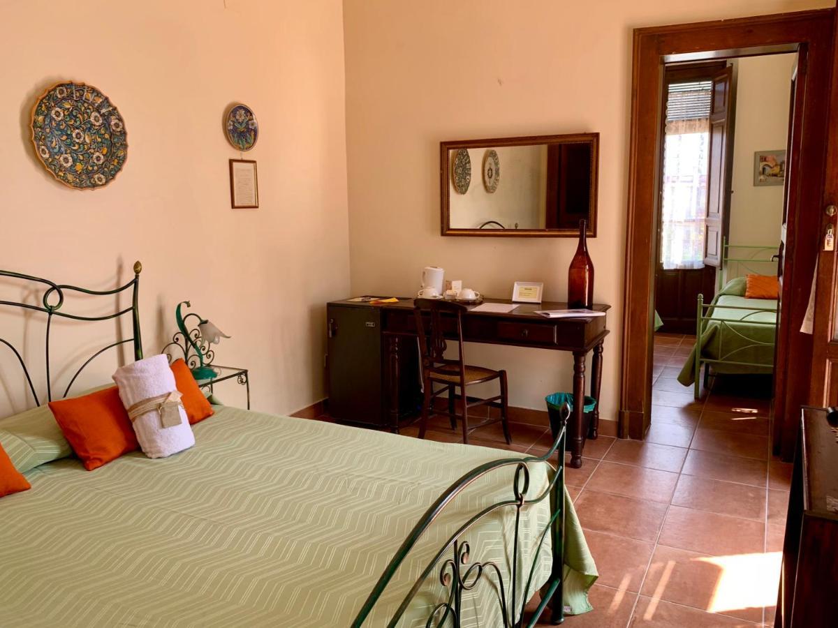 B&B Villa Vittoria Giardini Naxos Exterior foto